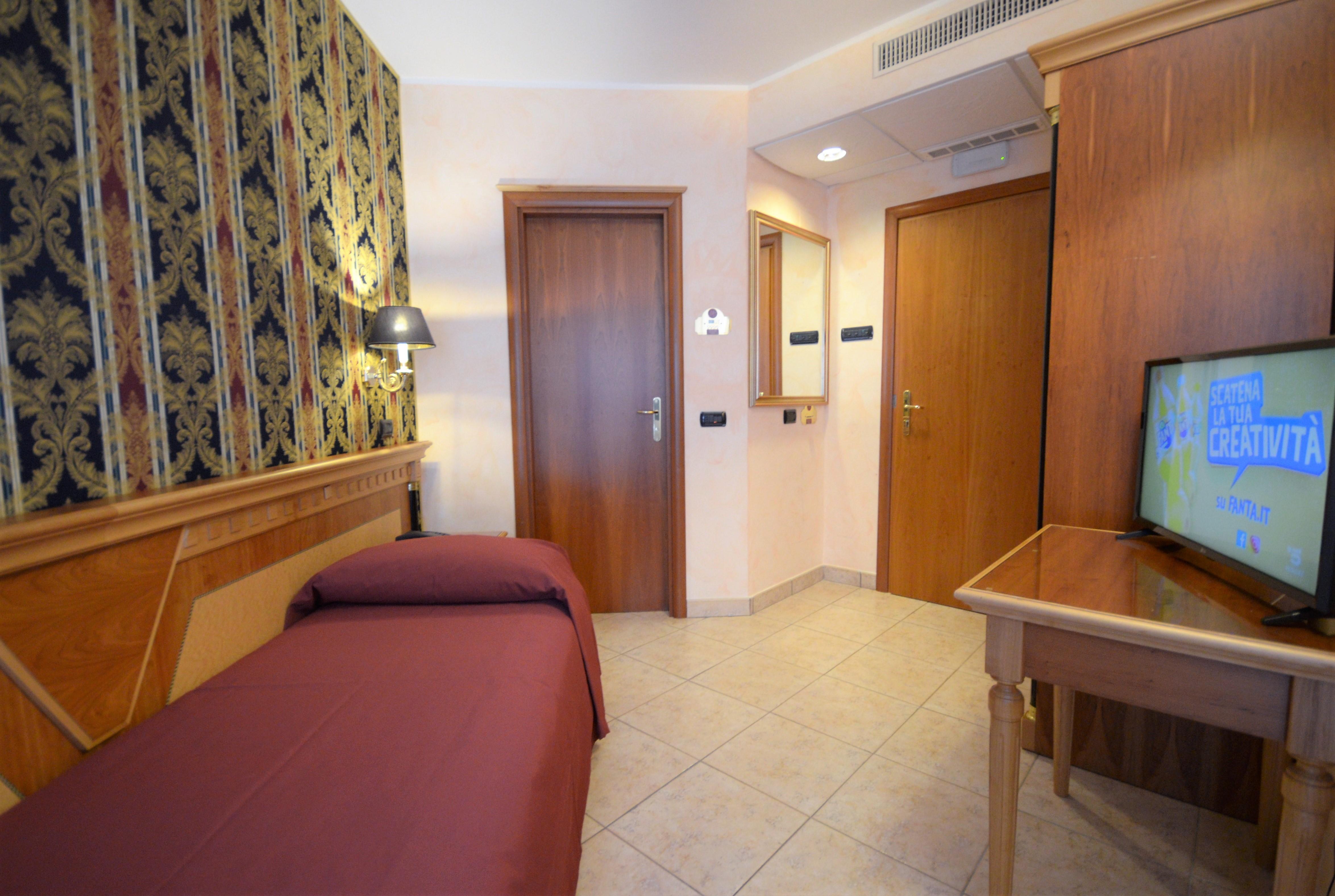 San Giovanni Rotondo Palace - Alihotels Екстериор снимка
