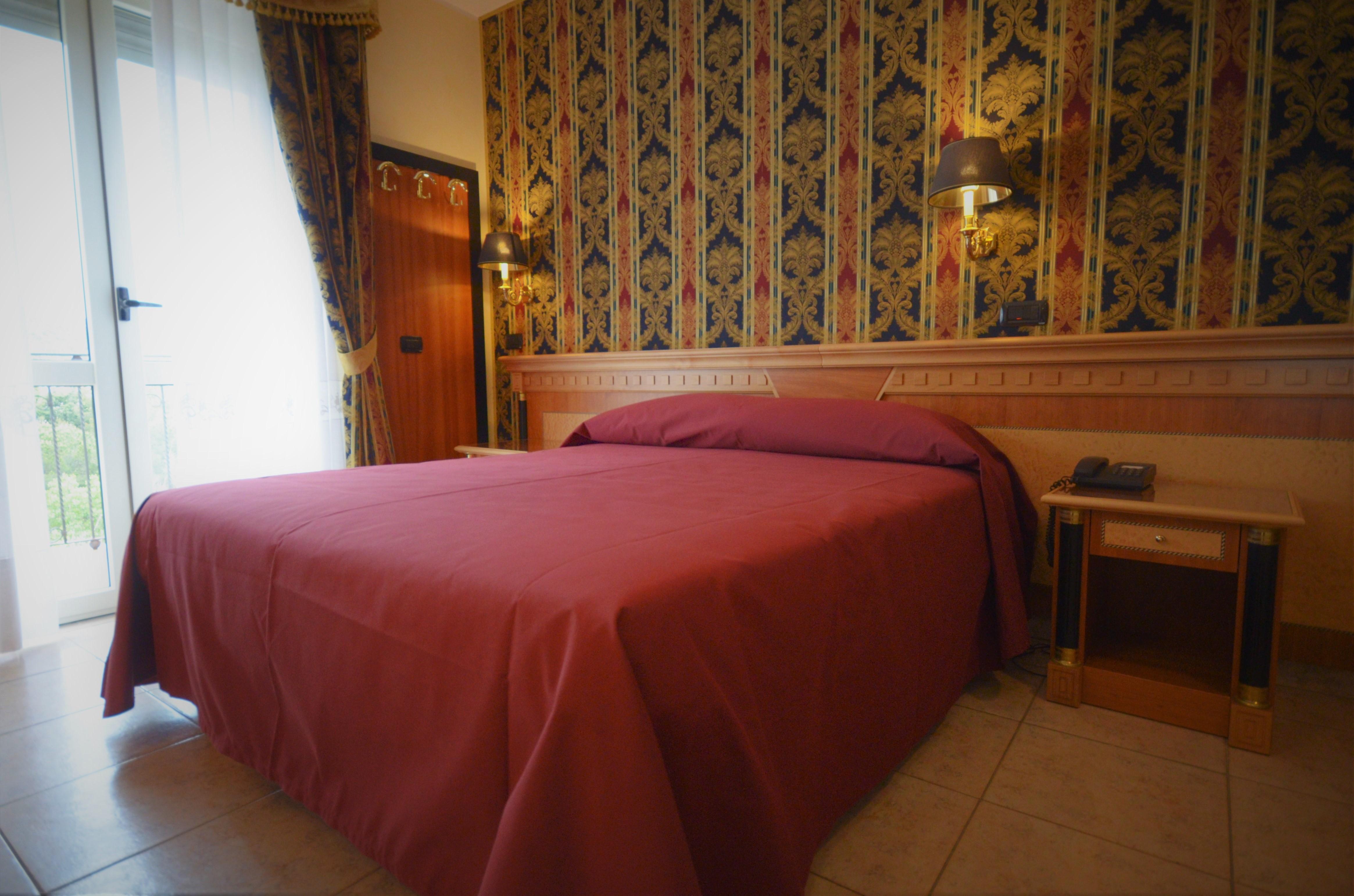 San Giovanni Rotondo Palace - Alihotels Екстериор снимка