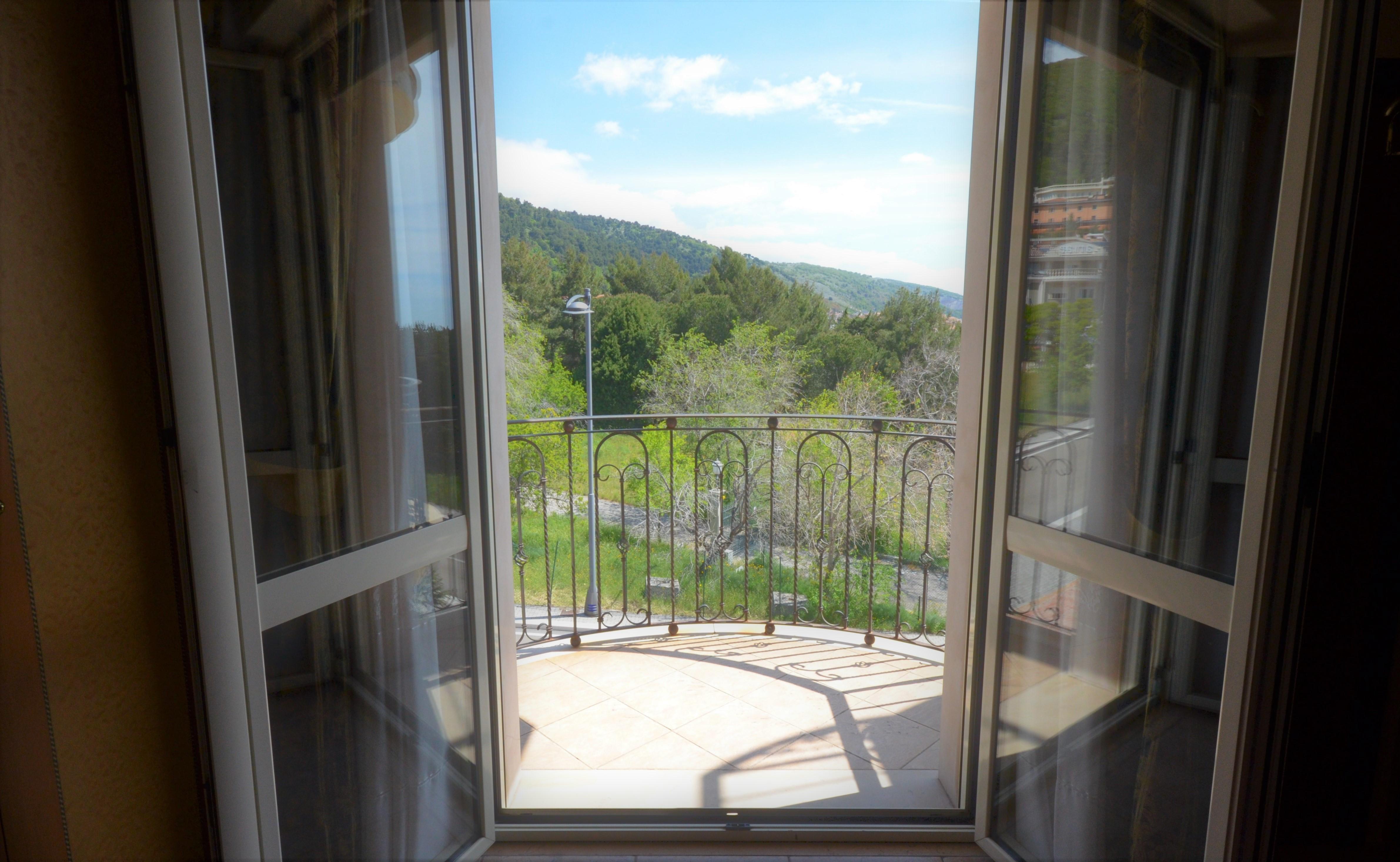 San Giovanni Rotondo Palace - Alihotels Екстериор снимка