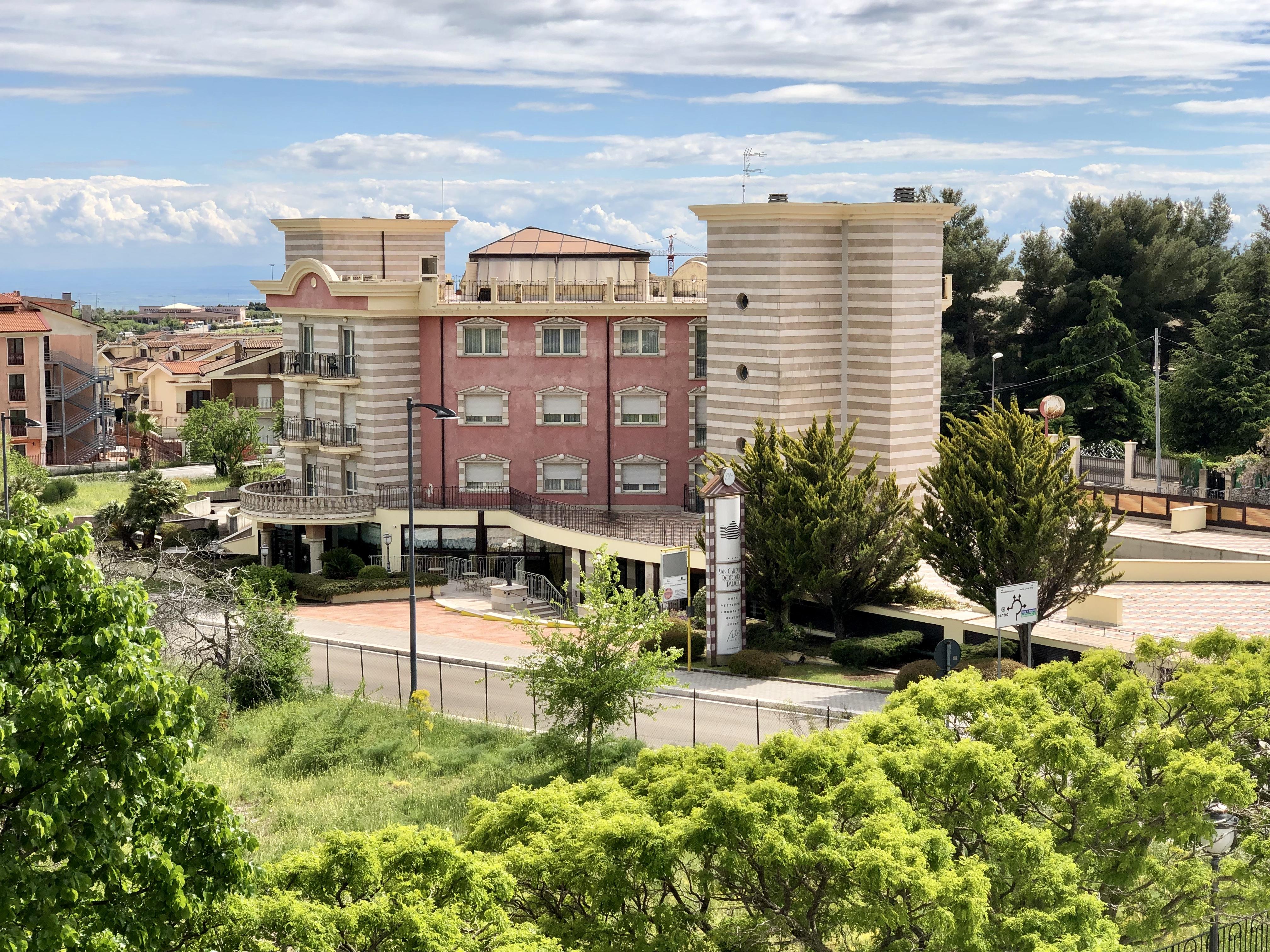 San Giovanni Rotondo Palace - Alihotels Екстериор снимка
