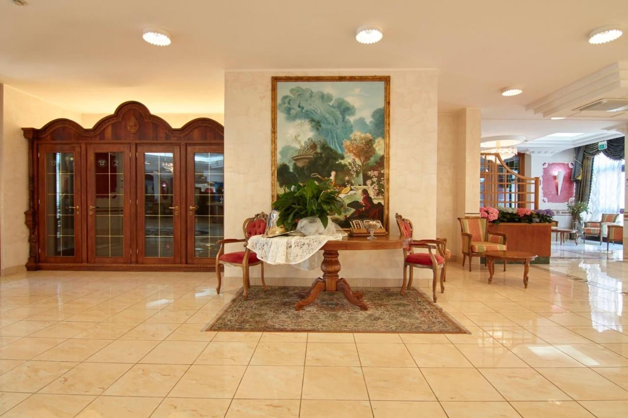 San Giovanni Rotondo Palace - Alihotels Екстериор снимка