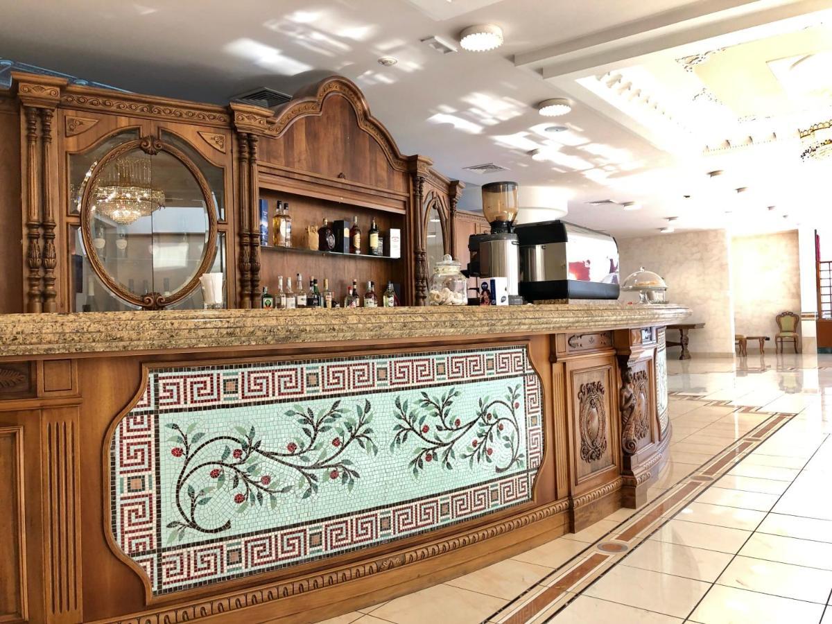 San Giovanni Rotondo Palace - Alihotels Екстериор снимка